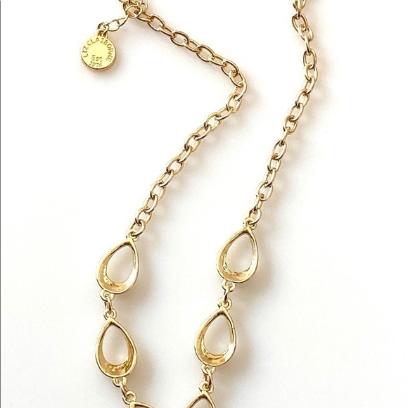 Liz Claiborne Signed Necklace Gold Tone - Picture 4 of 8